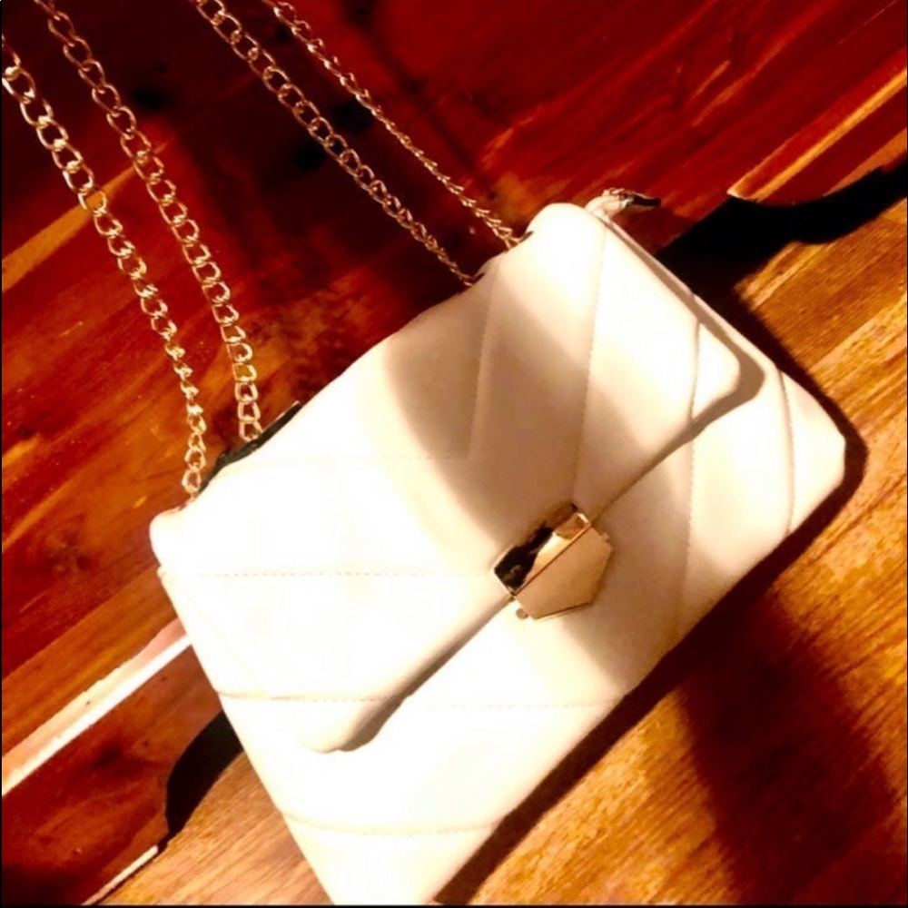 New Italian Brand vegan leather white elegant bag with golden chains